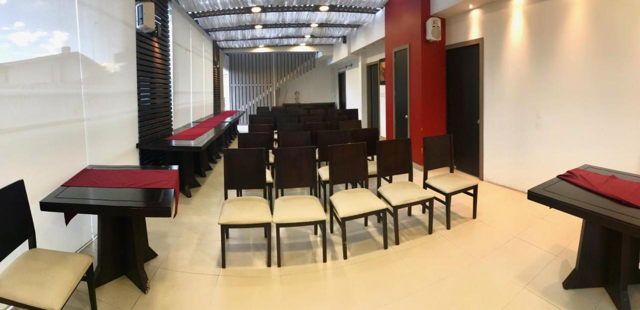 Hotel Santiago De Compostella Suites Куэнка Экстерьер фото