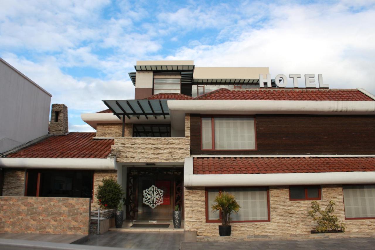 Hotel Santiago De Compostella Suites Куэнка Экстерьер фото