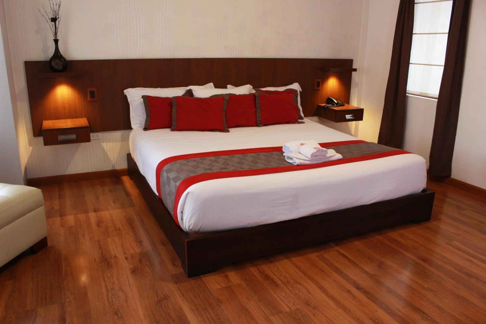 Hotel Santiago De Compostella Suites Куэнка Экстерьер фото
