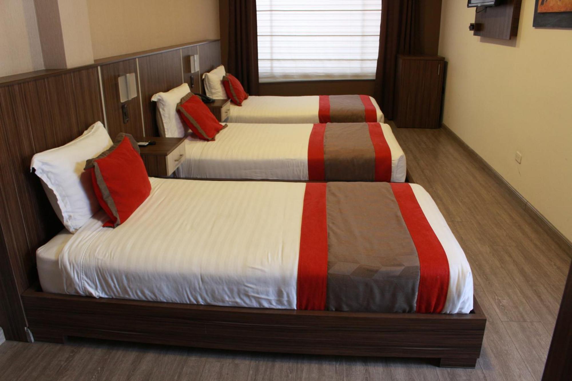 Hotel Santiago De Compostella Suites Куэнка Экстерьер фото