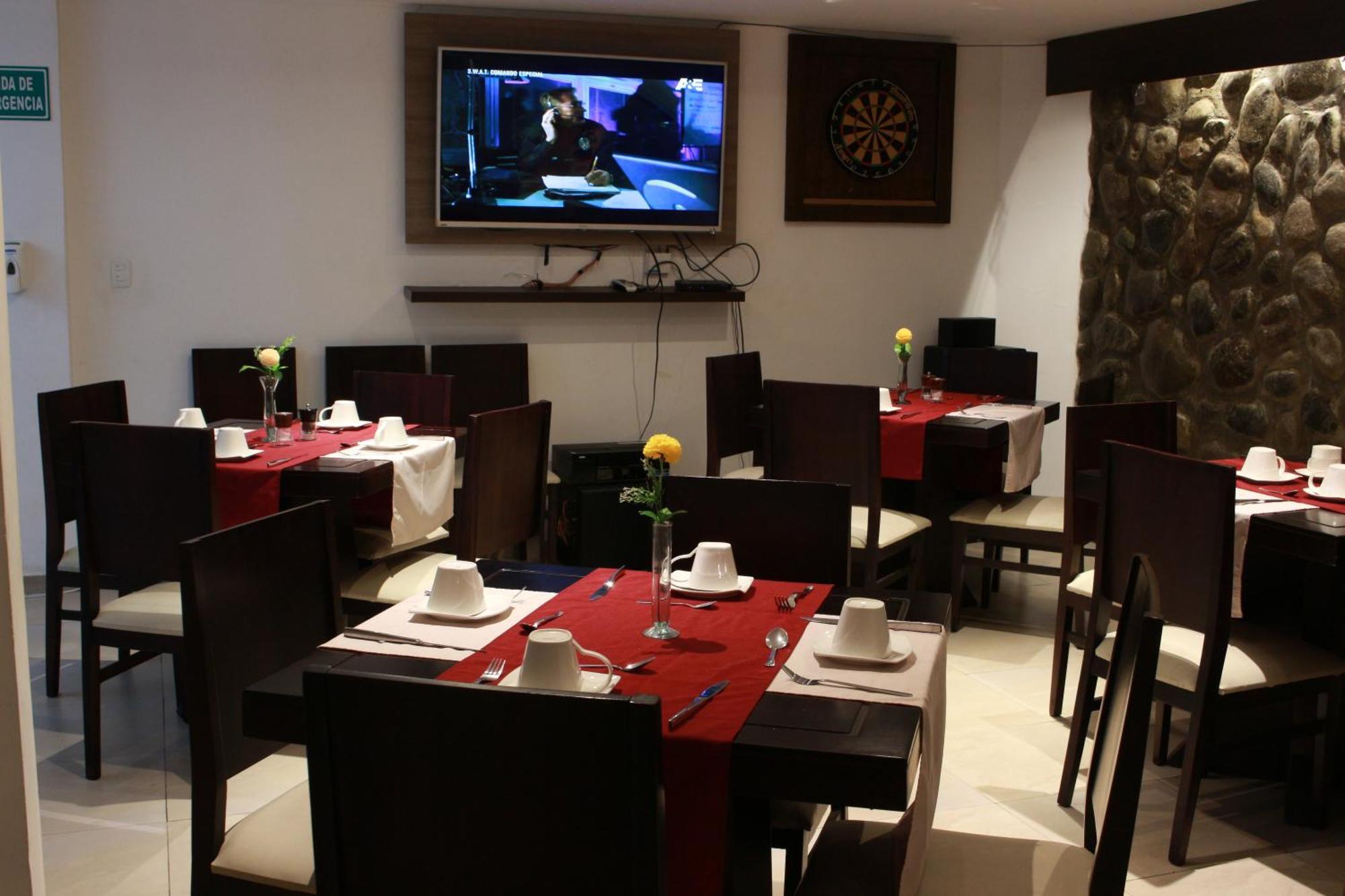 Hotel Santiago De Compostella Suites Куэнка Экстерьер фото