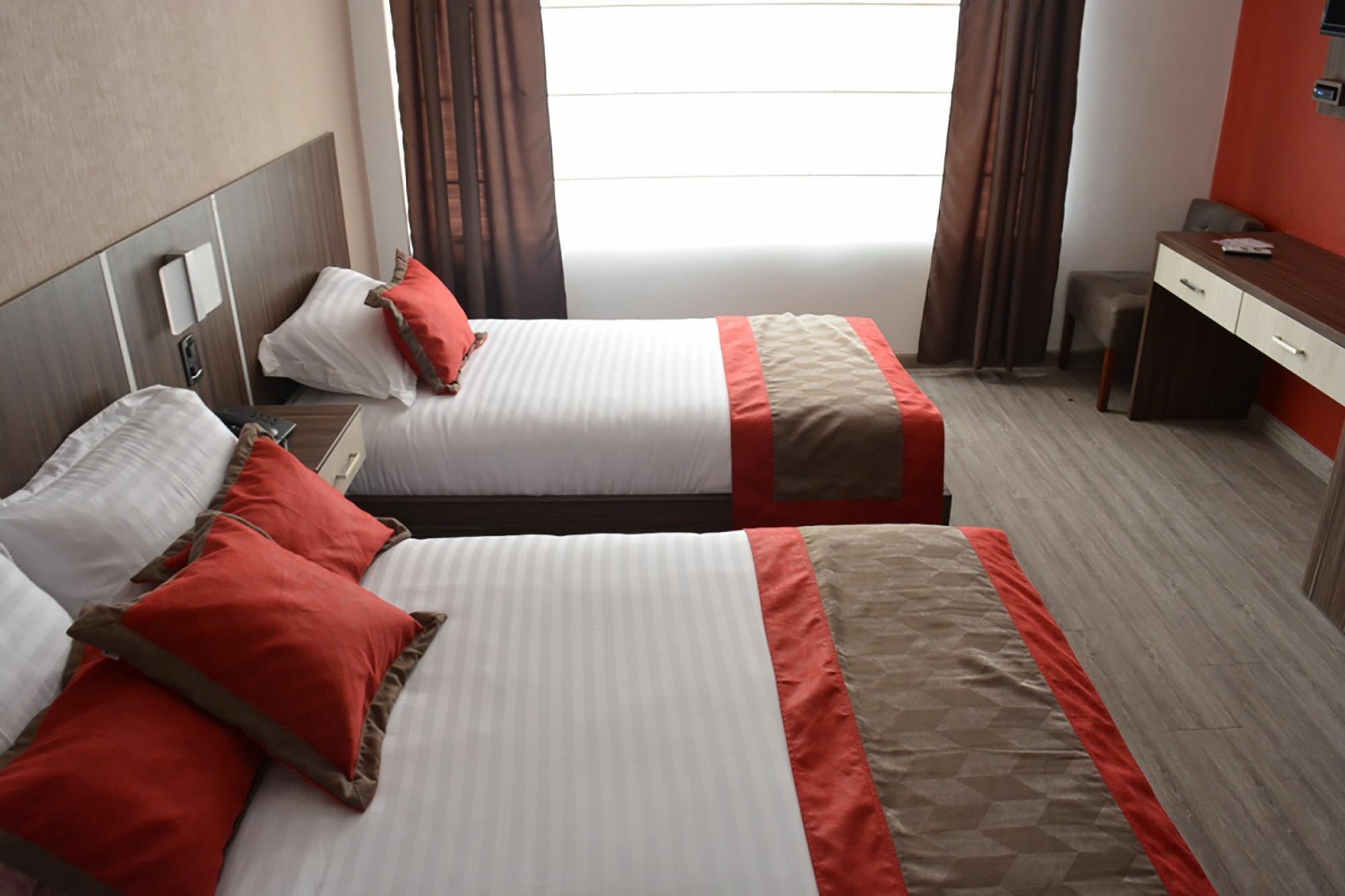 Hotel Santiago De Compostella Suites Куэнка Экстерьер фото