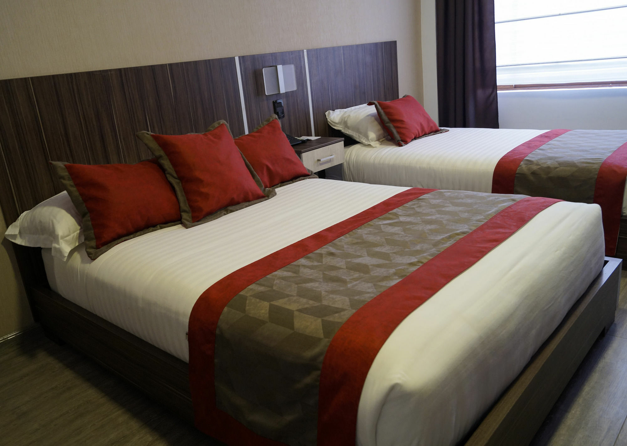 Hotel Santiago De Compostella Suites Куэнка Экстерьер фото